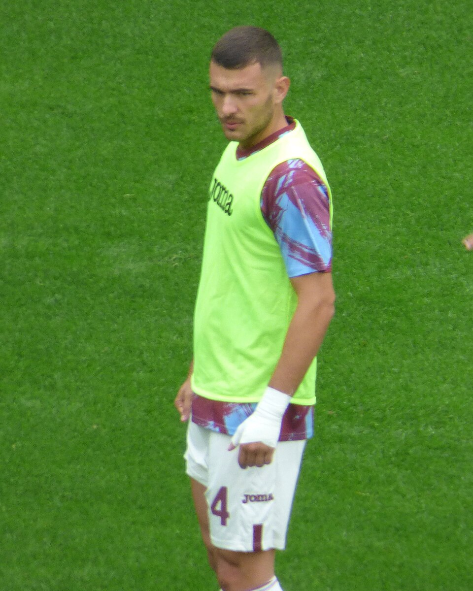 Alessandro Buongiorno con il Torino a Lens, 2 agosto 2023