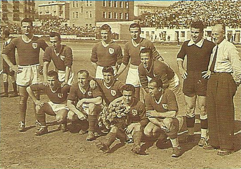 Una formazione del Napoli nella stagione 1945/46