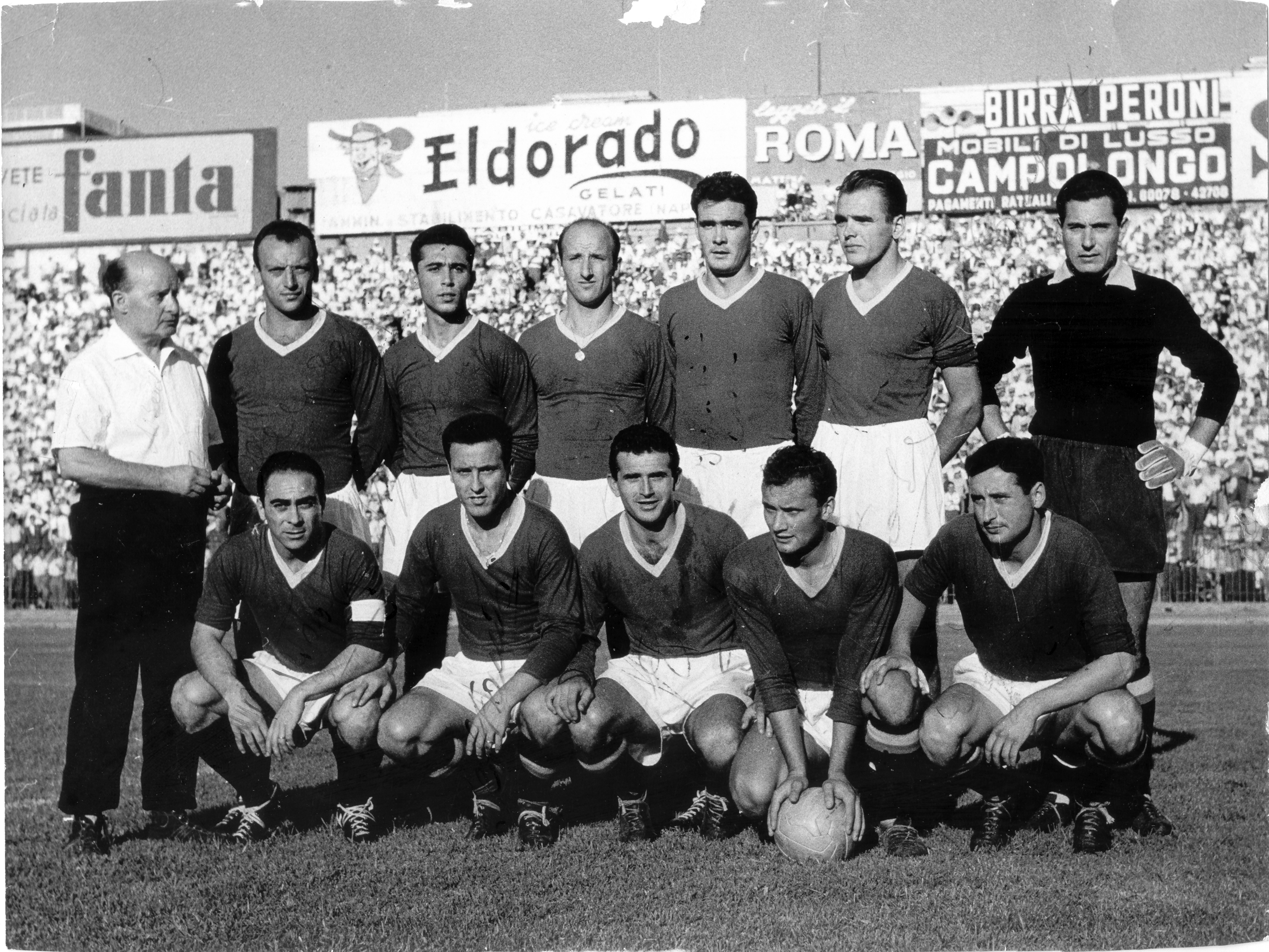 Una formazione del Napoli nella stagione 1956/57