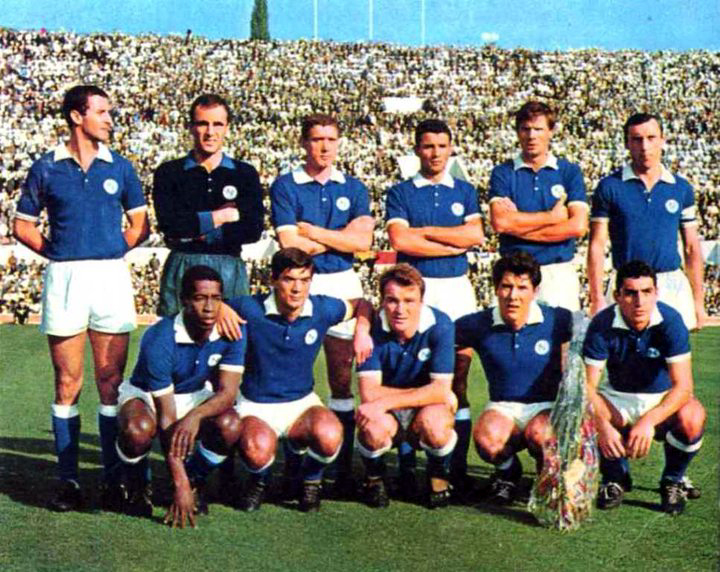 Una formazione del Napoli nella stagione 1966/67