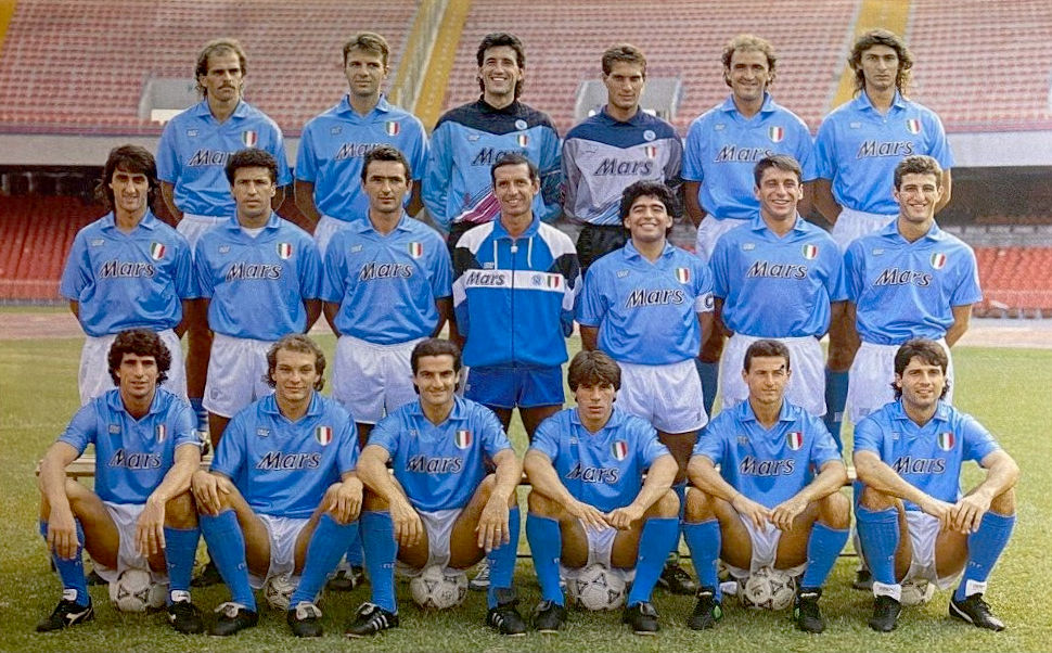 Una formazione del Napoli nella stagione 1990/91