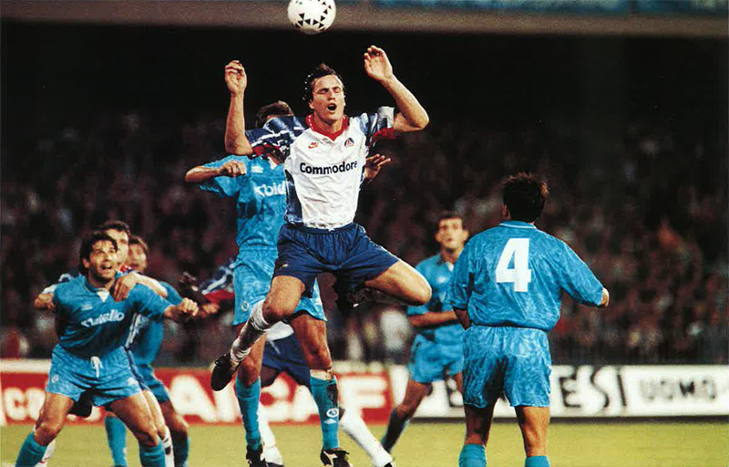 Un’azione di Napoli–Paris Saint-Germain al San Paolo, 21 ottobre 1992